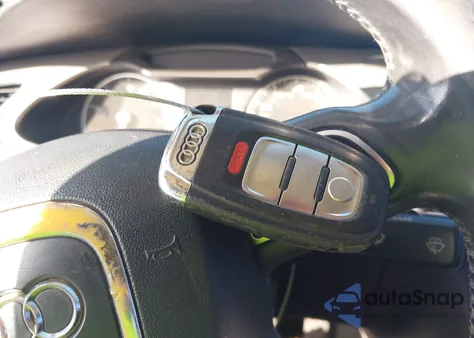 2011 Audi A4 2.0T Premium из США, поврежденный, VIN WAUAFAFLXBN031821